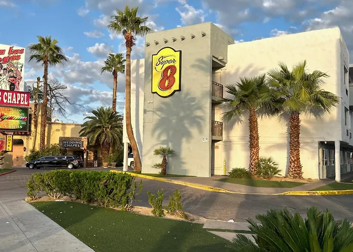 Super 8 by Wyndham Las Vegas North Strip/Fremont St. Area