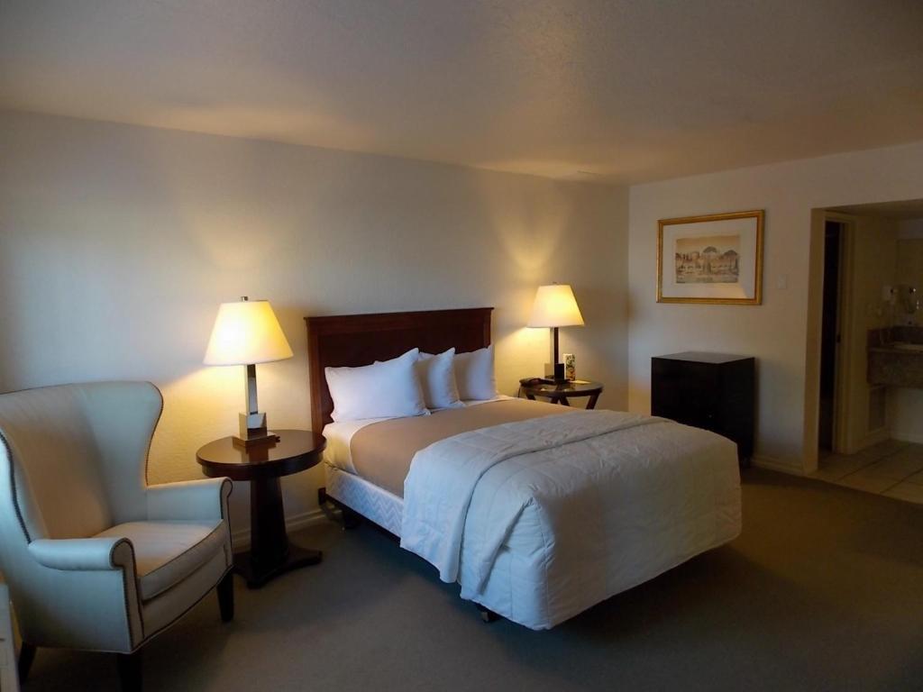 Super 8 By Wyndham Vegas North Strip/fremont St. Area Hotel 2*